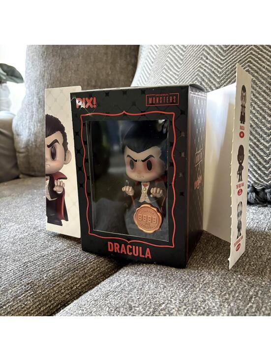 Other - dracula thrilljoy figure